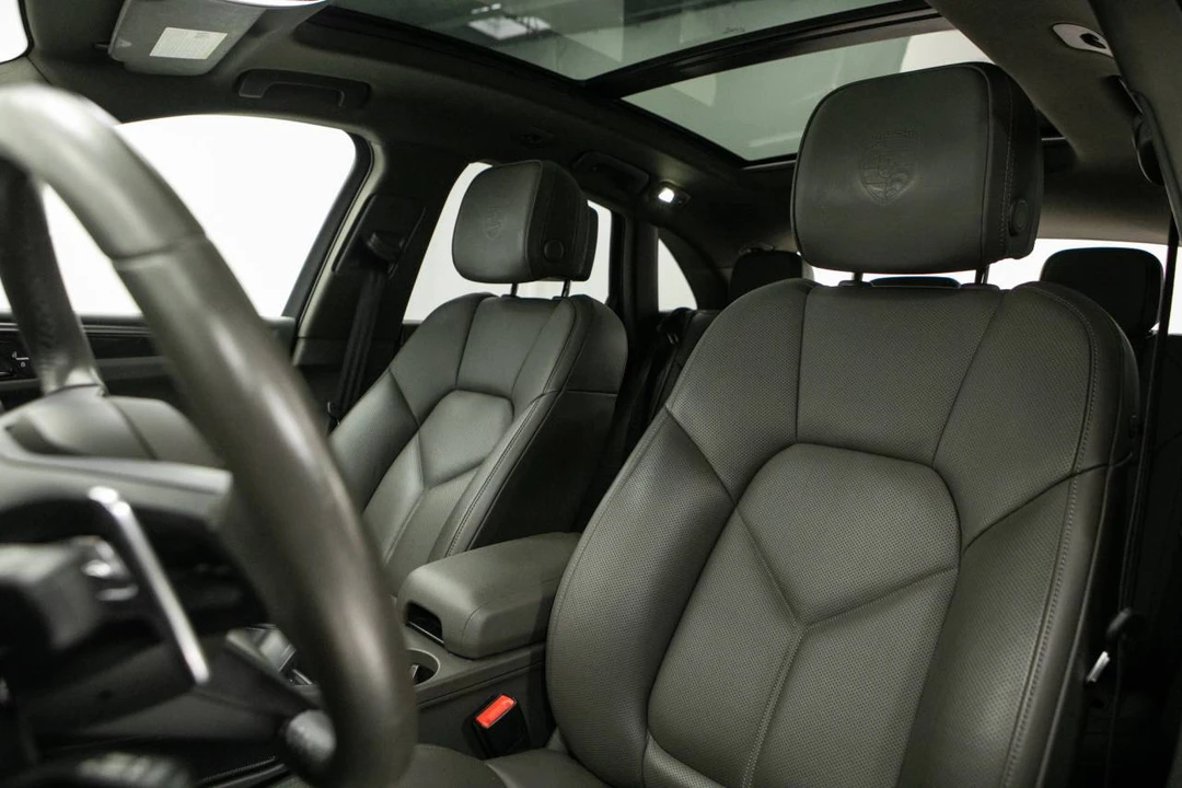 2024 Porsche Macan - Image 5 of 5