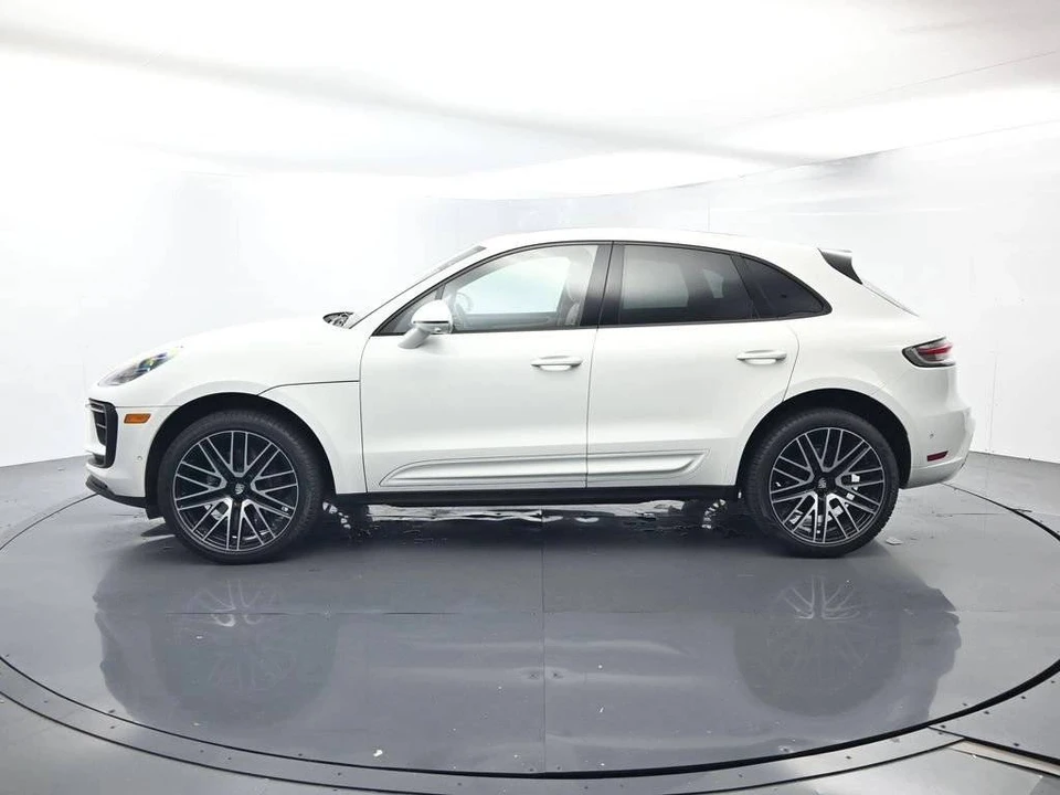 2024 Porsche Macan - Image 2 of 5