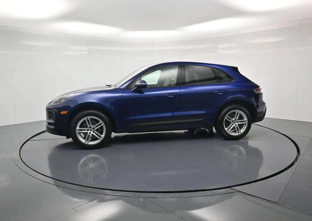 2024 Porsche Macan - Image 2 of 5