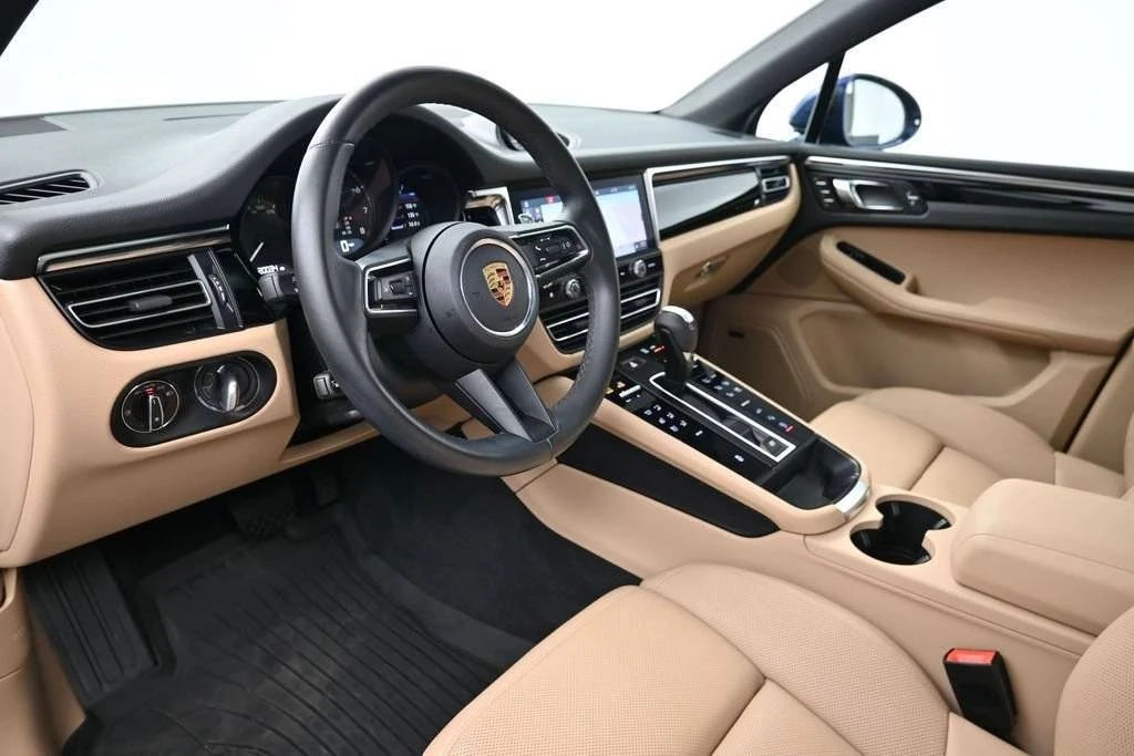 2024 Porsche Macan - Image 4 of 5