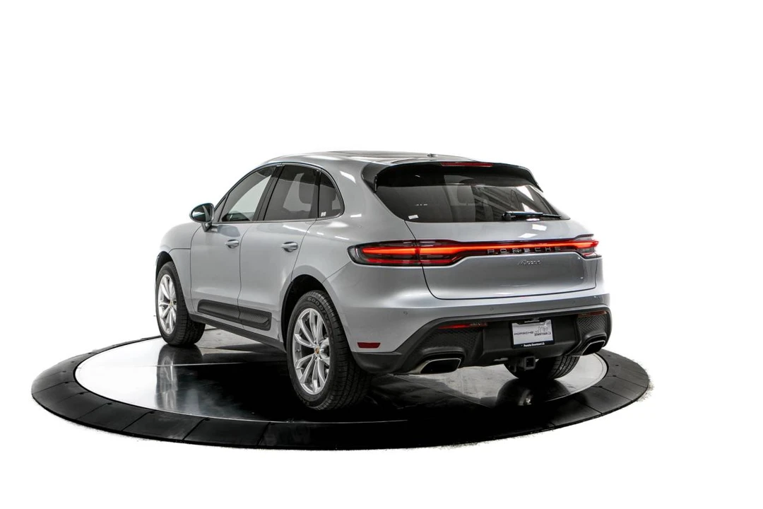 2024 Porsche Macan - Image 3 of 5