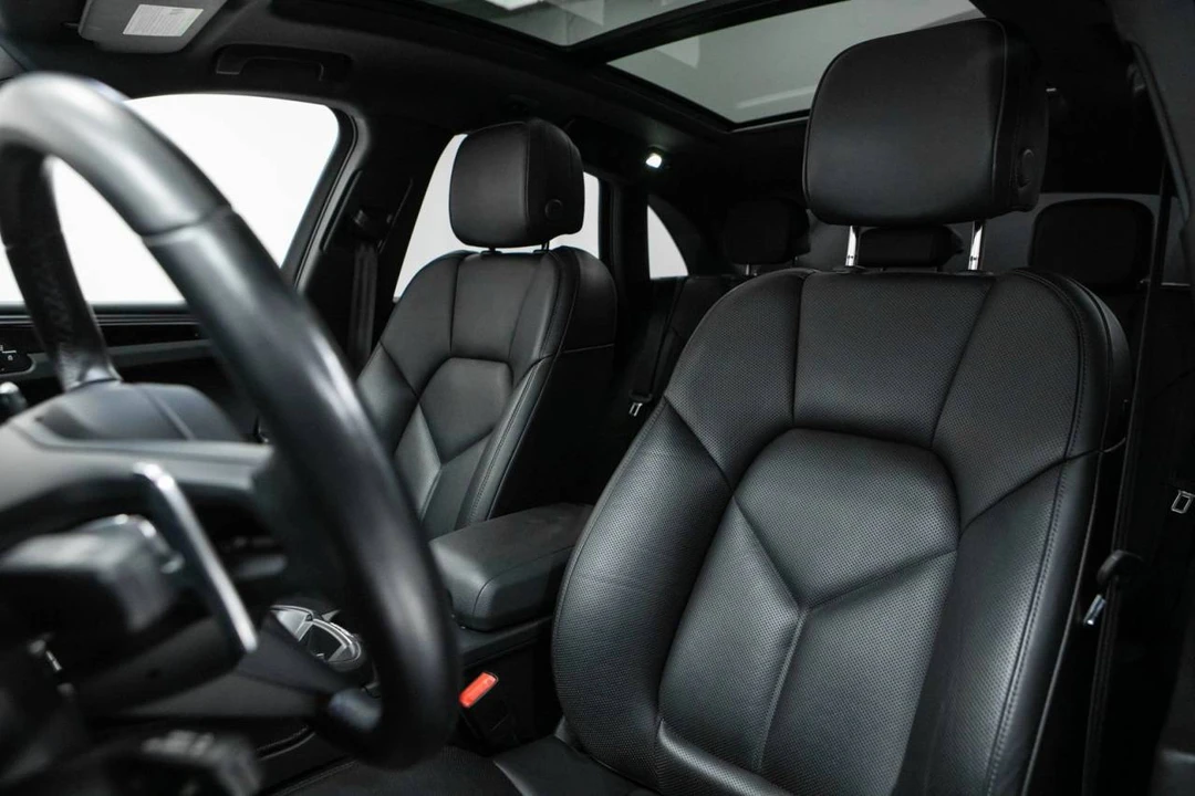 2024 Porsche Macan - Image 5 of 5