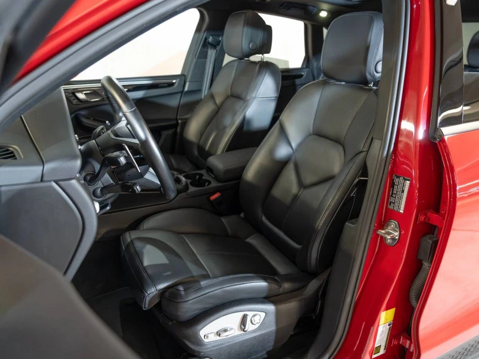 2024 Porsche Macan - Image 5 of 5