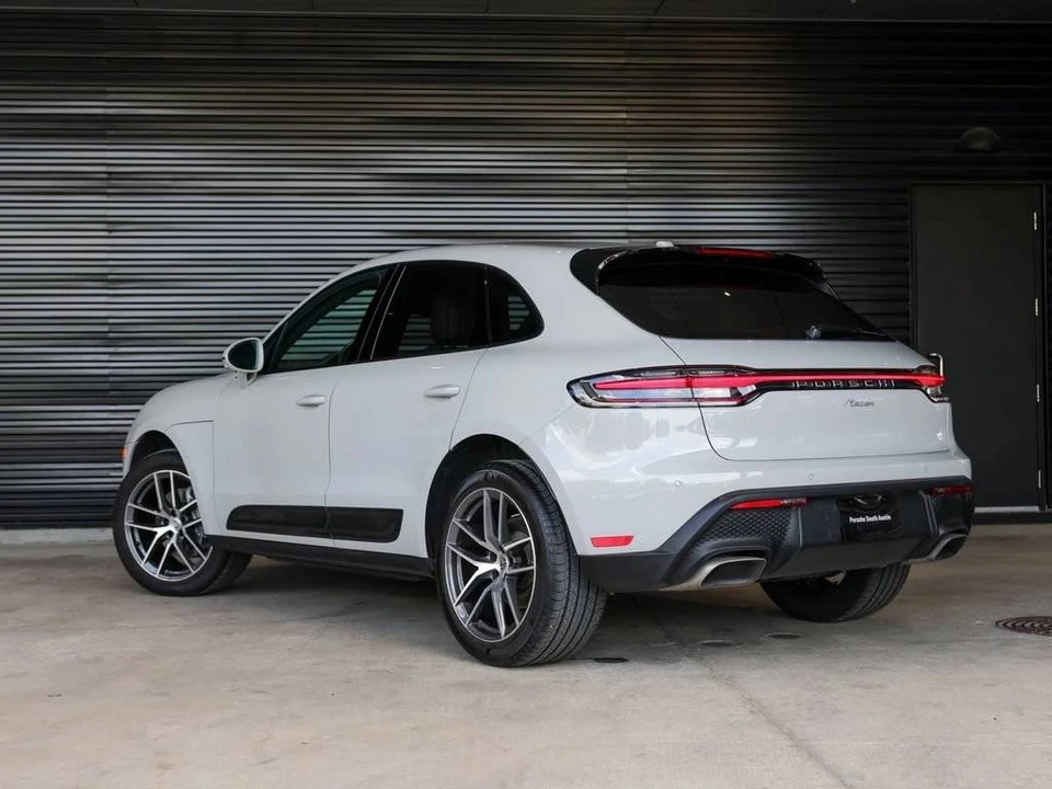 2024 Porsche Macan - Image 3 of 5