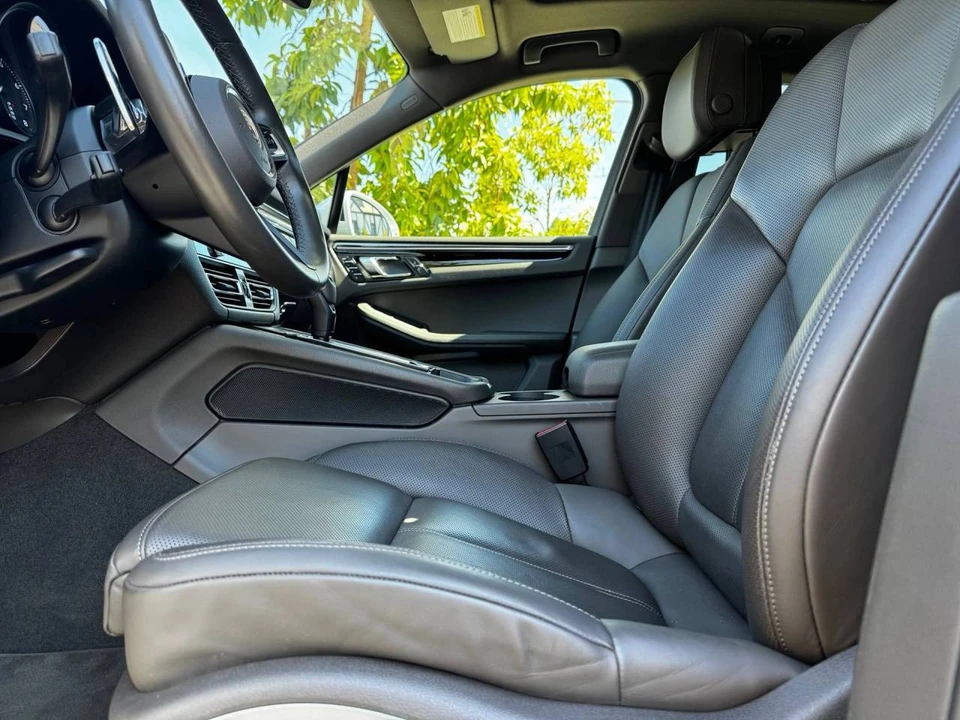 2024 Porsche Macan - Image 4 of 5
