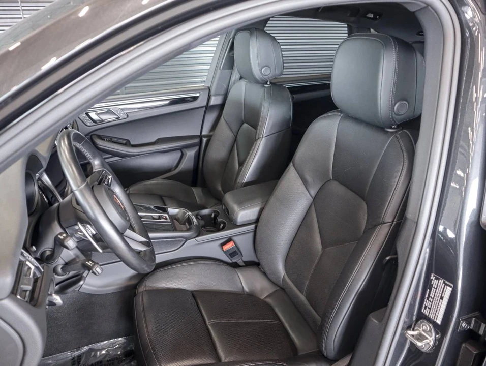 2024 Porsche Macan - Image 5 of 5