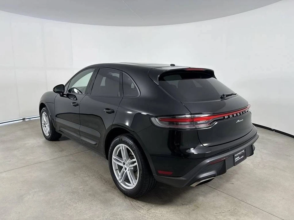 2024 Porsche Macan - Image 3 of 5