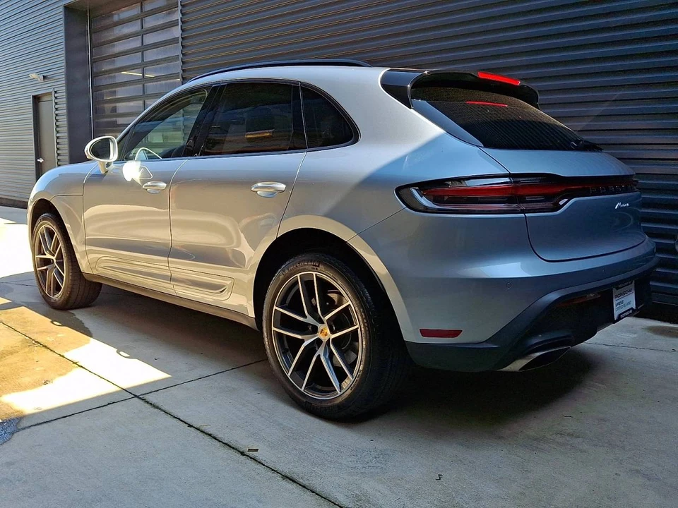 2024 Porsche Macan - Image 3 of 5