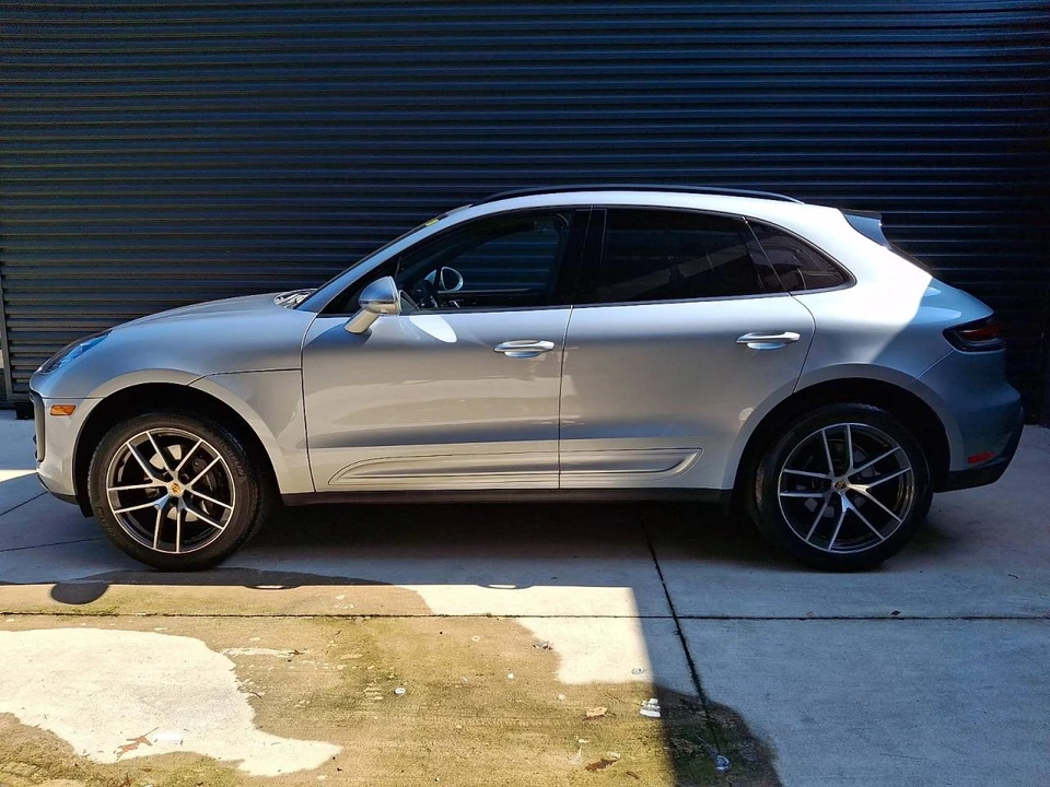 2024 Porsche Macan - Image 2 of 5