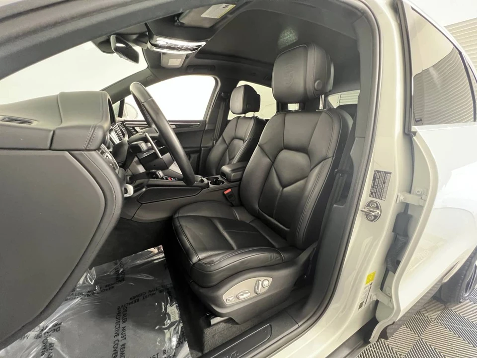2024 Porsche Macan - Image 5 of 5