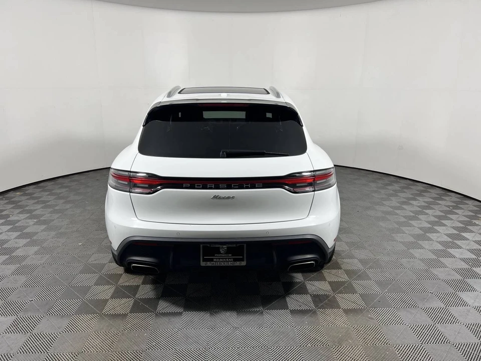 2024 Porsche Macan - Image 3 of 5