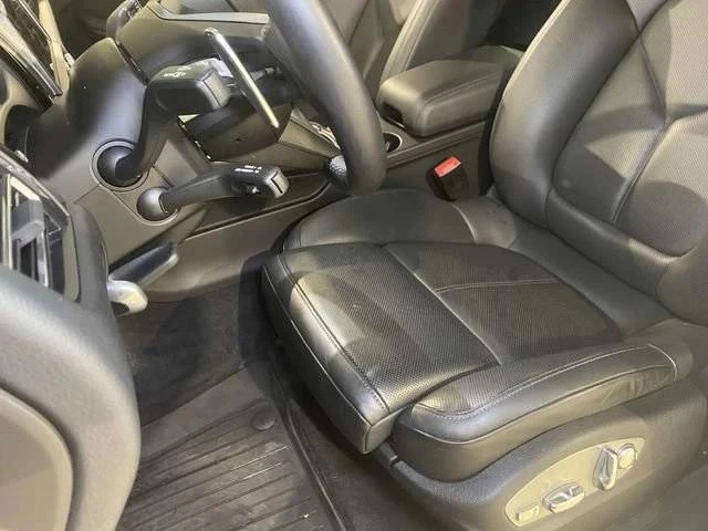 2024 Porsche Macan - Image 5 of 5