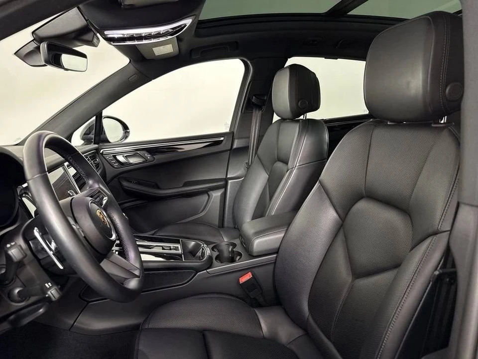 2024 Porsche Macan - Image 5 of 5