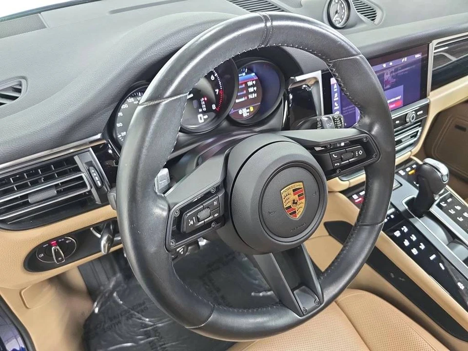 2024 Porsche Macan - Image 4 of 5