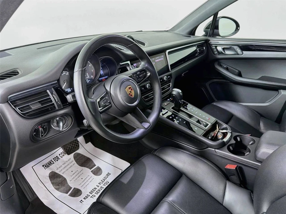 2024 Porsche Macan - Image 4 of 5