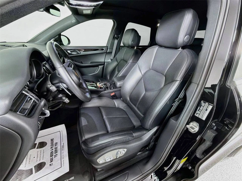 2024 Porsche Macan - Image 5 of 5