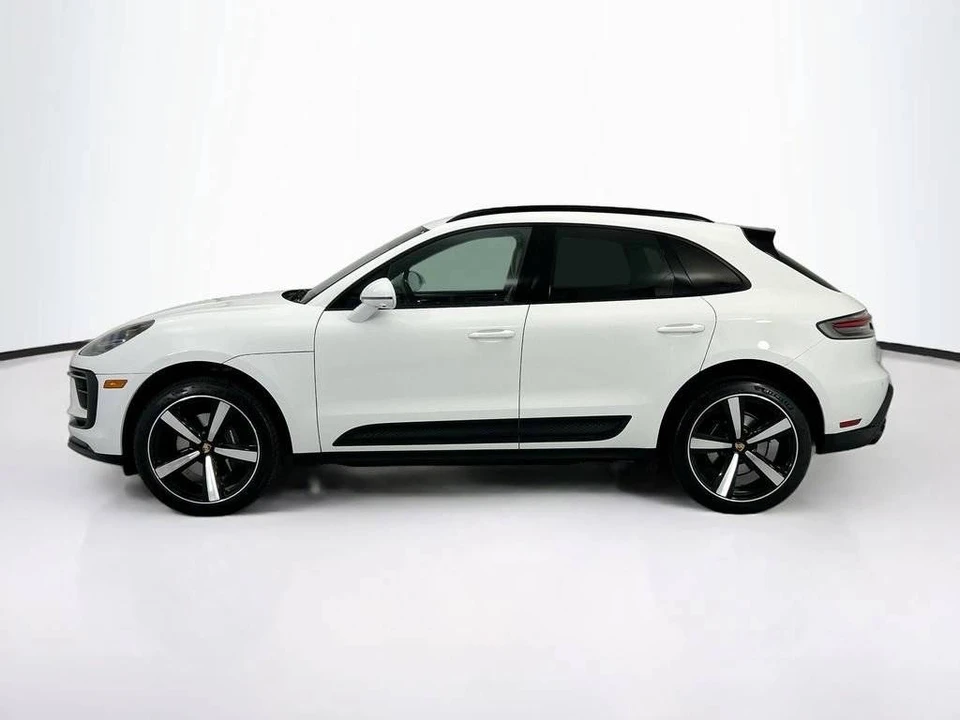 2024 Porsche Macan - Image 2 of 5