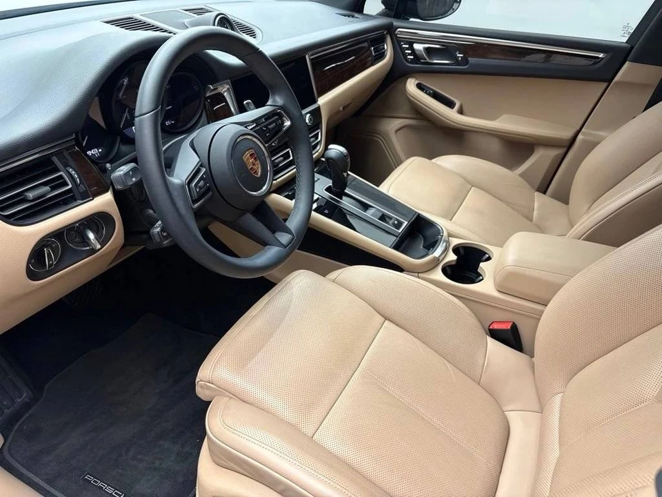 2024 Porsche Macan - Image 5 of 5