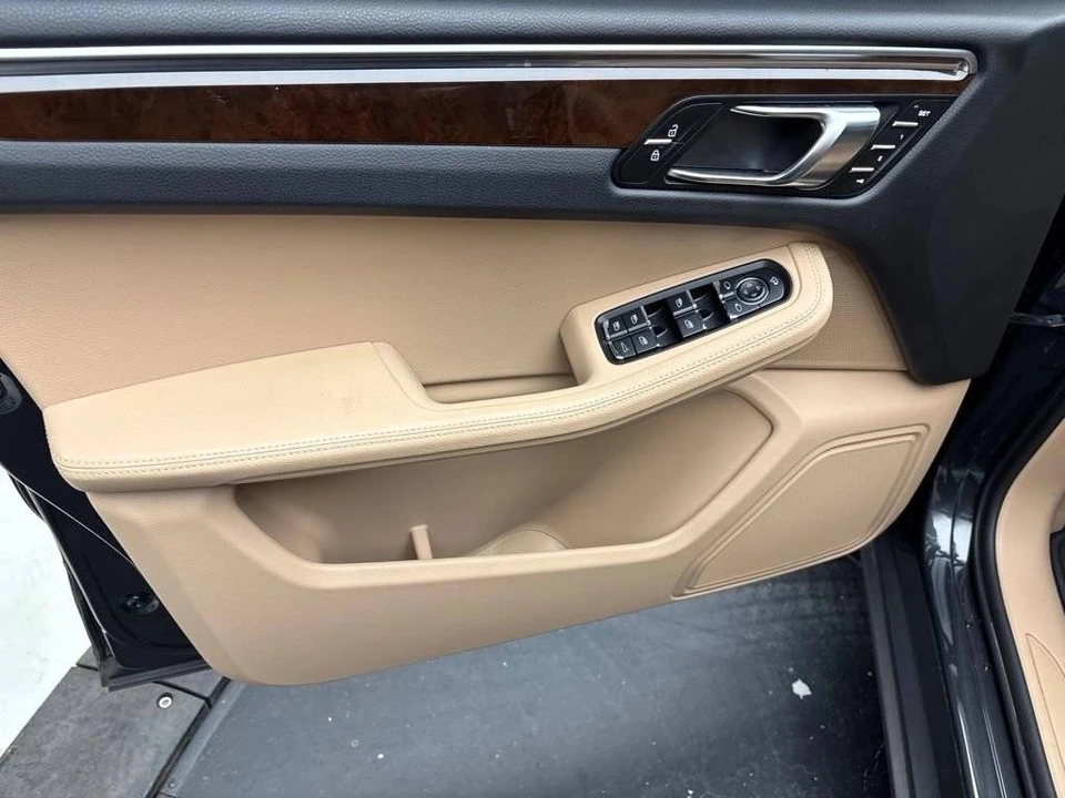 2024 Porsche Macan - Image 4 of 5