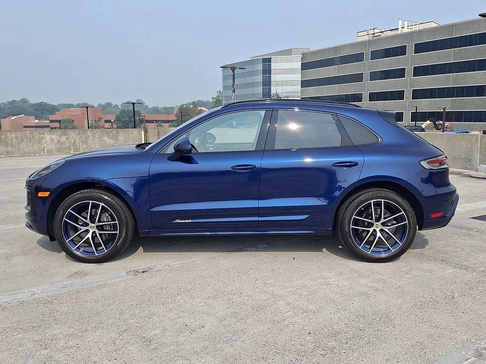2024 Porsche Macan - Image 2 of 5