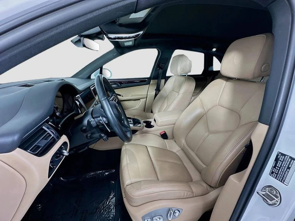 2024 Porsche Macan - Image 5 of 5