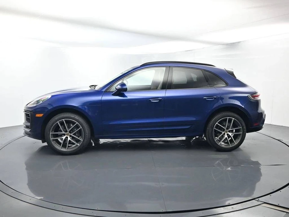 2024 Porsche Macan - Image 2 of 5