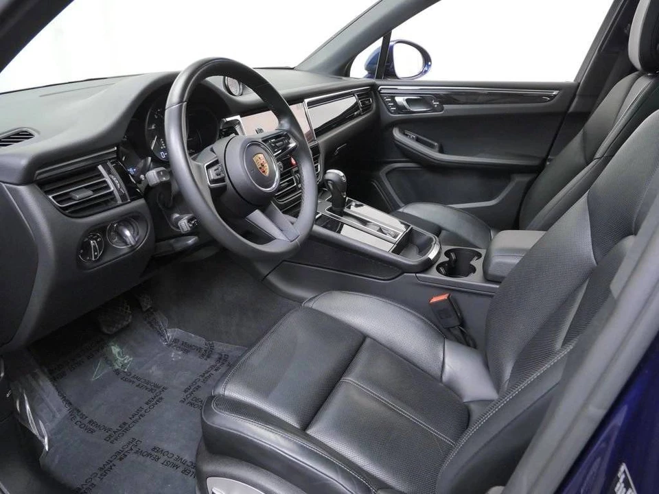 2024 Porsche Macan - Image 4 of 5
