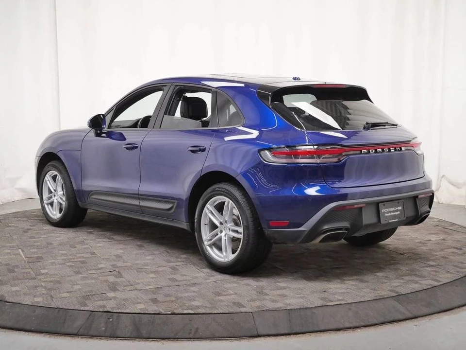 2024 Porsche Macan - Image 3 of 5