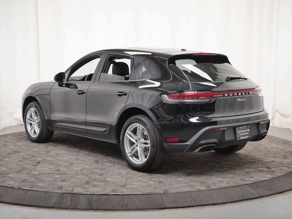 2024 Porsche Macan - Image 3 of 5