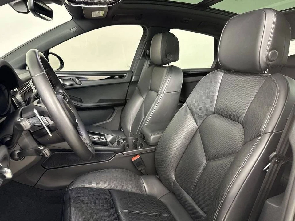 2024 Porsche Macan - Image 5 of 5