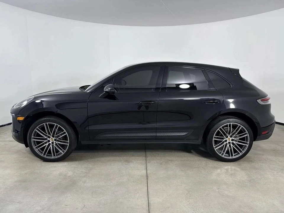 2024 Porsche Macan - Image 2 of 5