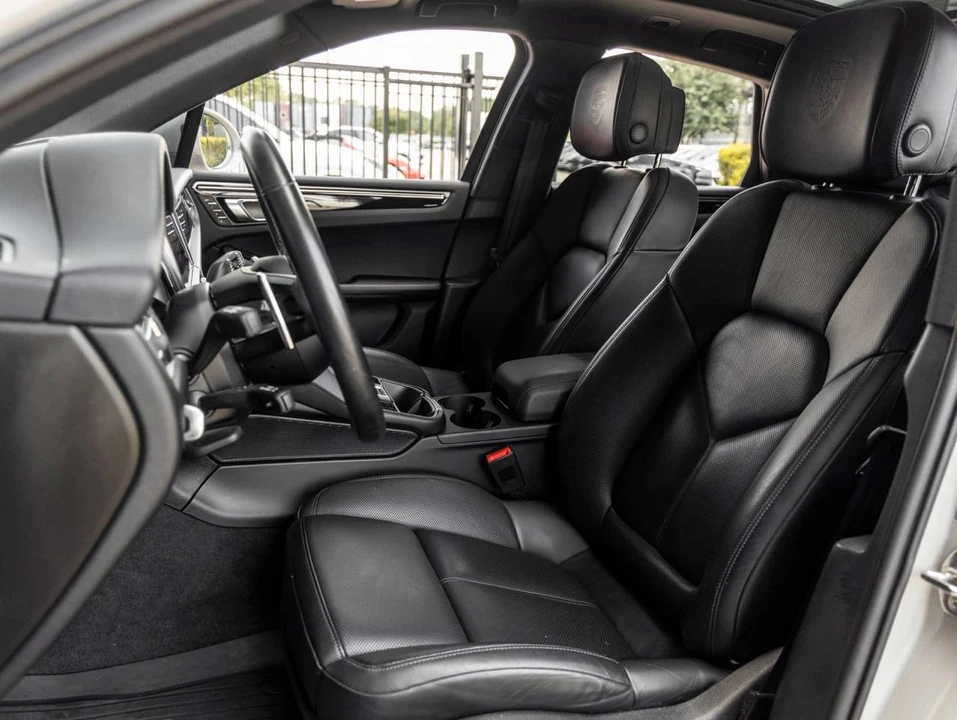 2024 Porsche Macan - Image 5 of 5