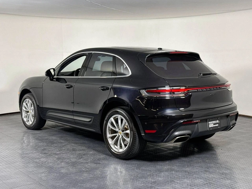2024 Porsche Macan - Image 3 of 5