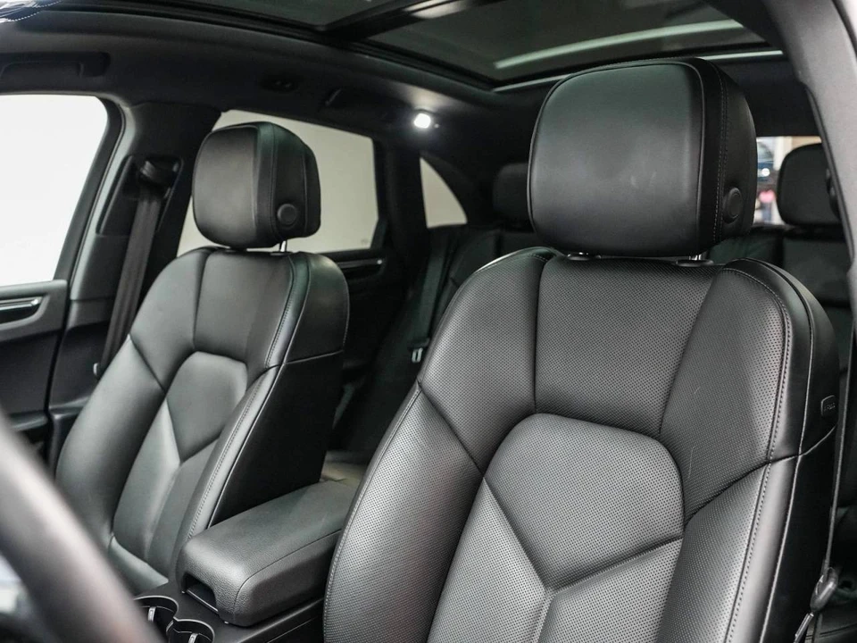 2024 Porsche Macan - Image 5 of 5