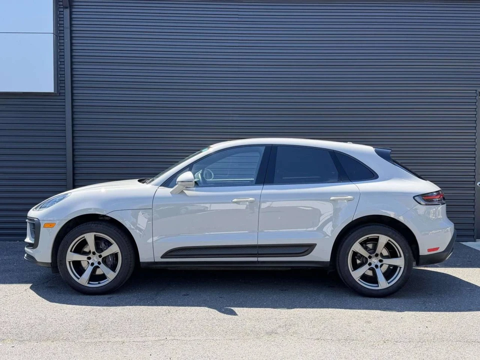 2024 Porsche Macan - Image 3 of 5