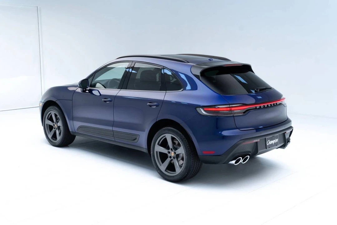 2024 Porsche Macan - Image 2 of 5