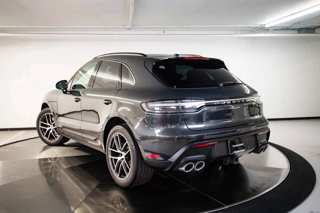 2024 Porsche Macan - Image 3 of 5