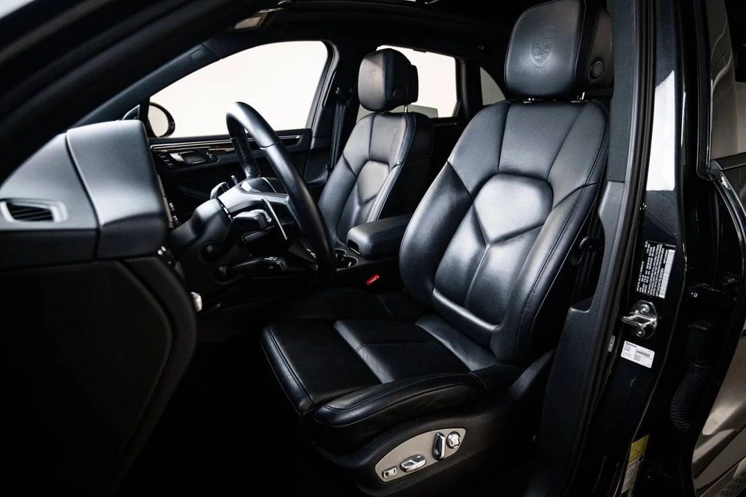 2024 Porsche Macan - Image 5 of 5