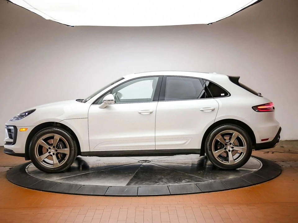 2024 Porsche Macan - Image 2 of 5