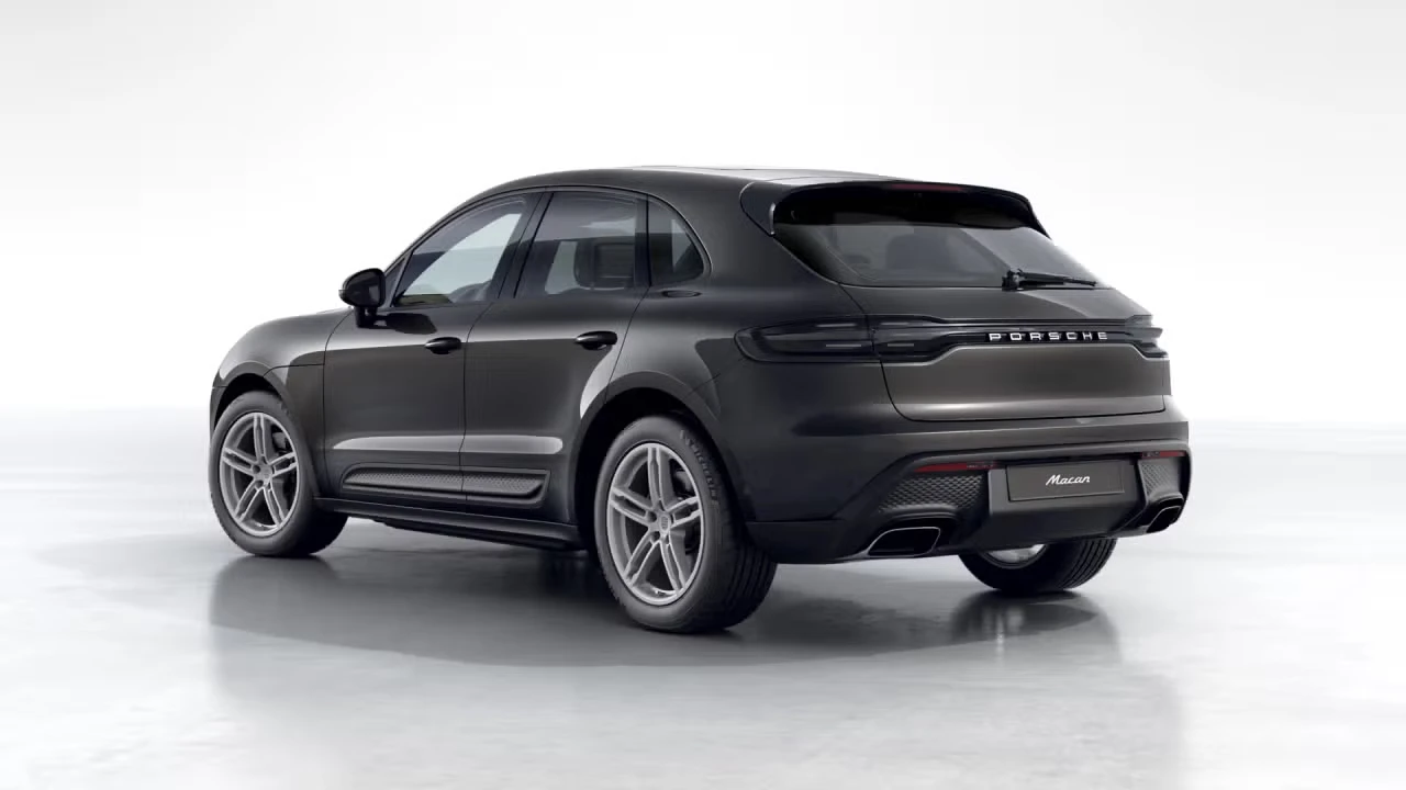 2024 Porsche Macan - Image 20 of 31