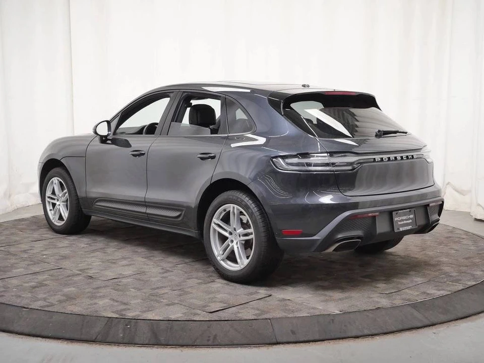 2024 Porsche Macan - Image 3 of 5