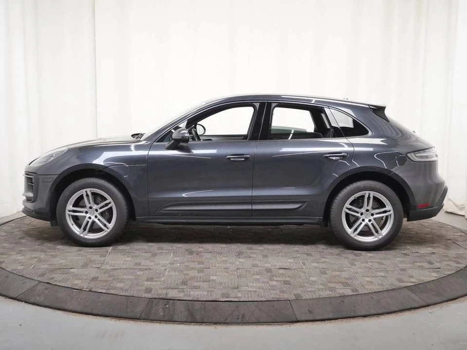 2024 Porsche Macan - Image 2 of 5