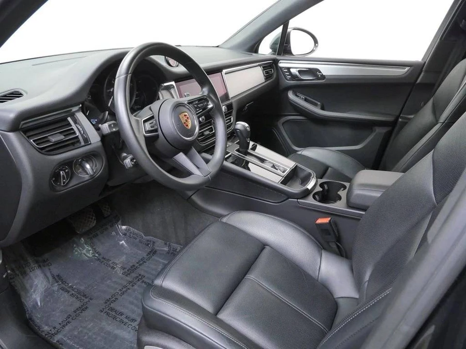 2024 Porsche Macan - Image 4 of 5