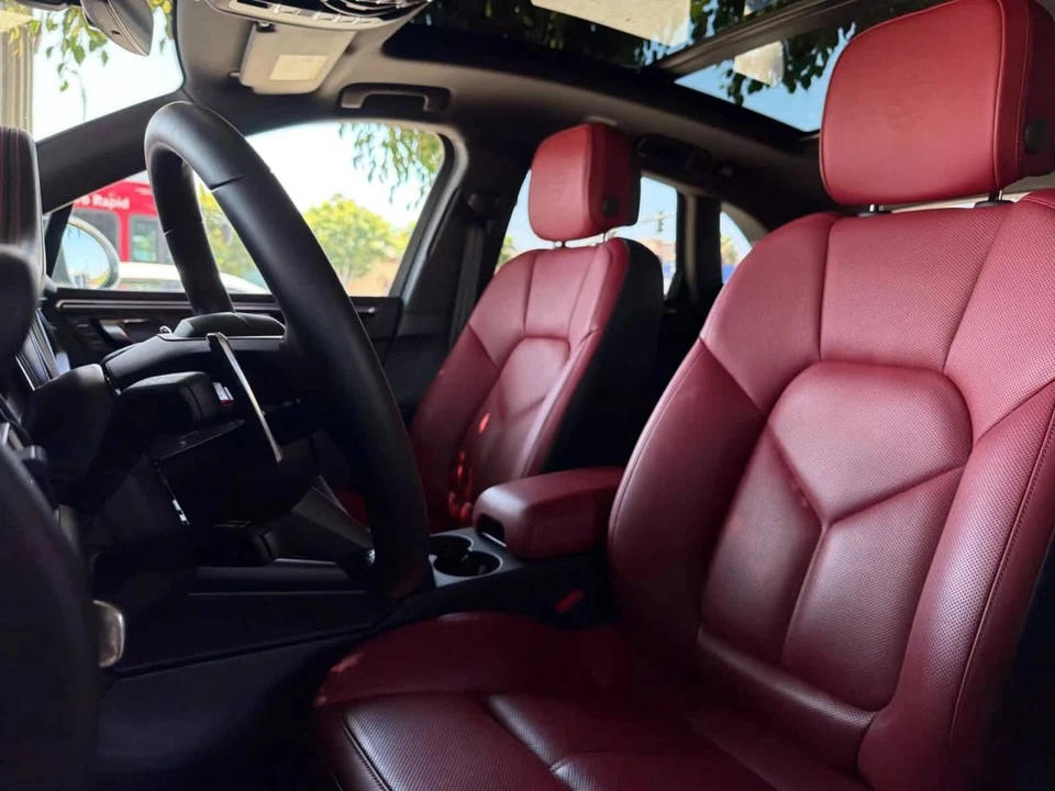 2024 Porsche Macan - Image 5 of 5