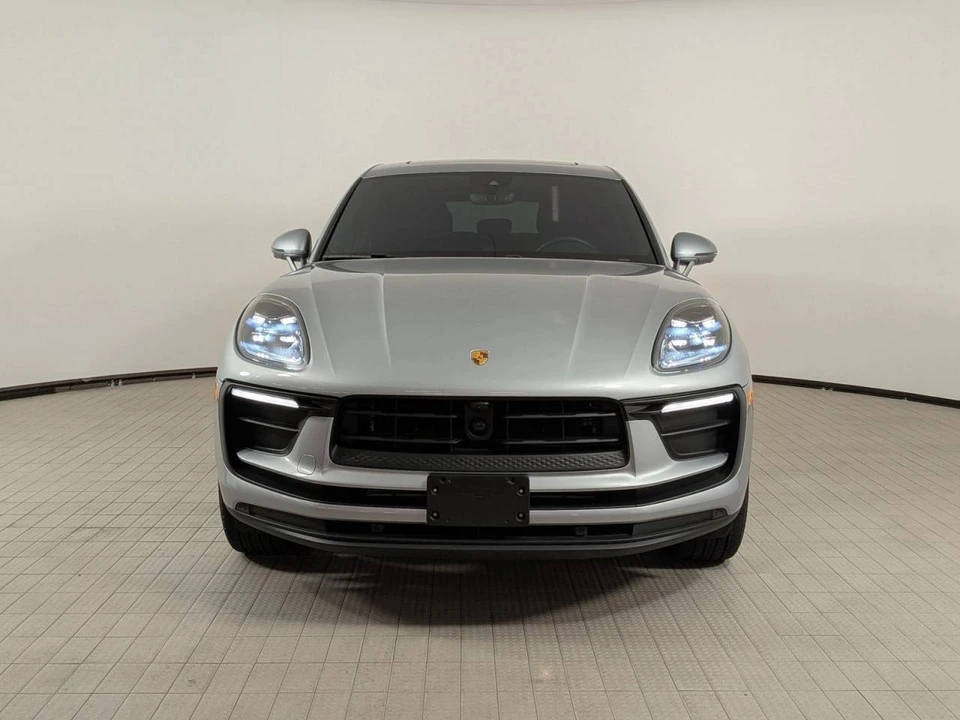 2024 Porsche Macan - Image 5 of 5