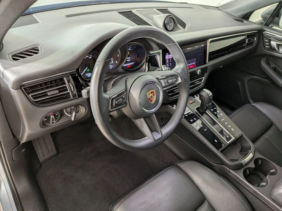 2024 Porsche Macan - Image 3 of 5