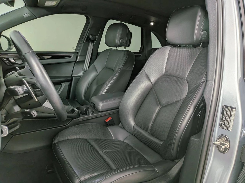 2024 Porsche Macan - Image 4 of 5
