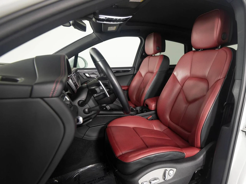2024 Porsche Macan - Image 5 of 5