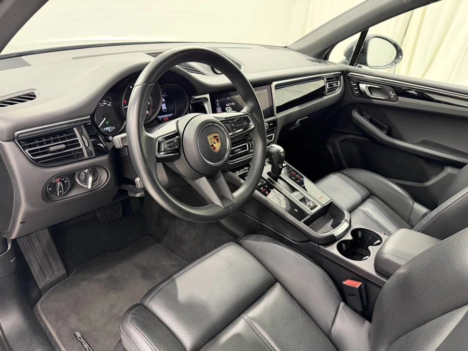 2024 Porsche Macan - Image 4 of 5