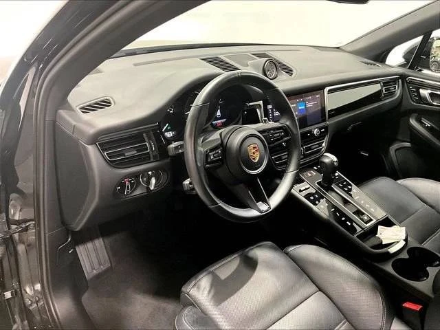 2024 Porsche Macan - Image 4 of 5